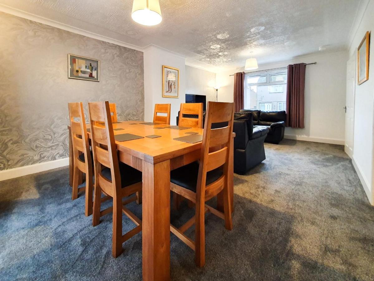3 bedroom house Amazon M90 Dunfermline Edinburgh Buitenkant foto