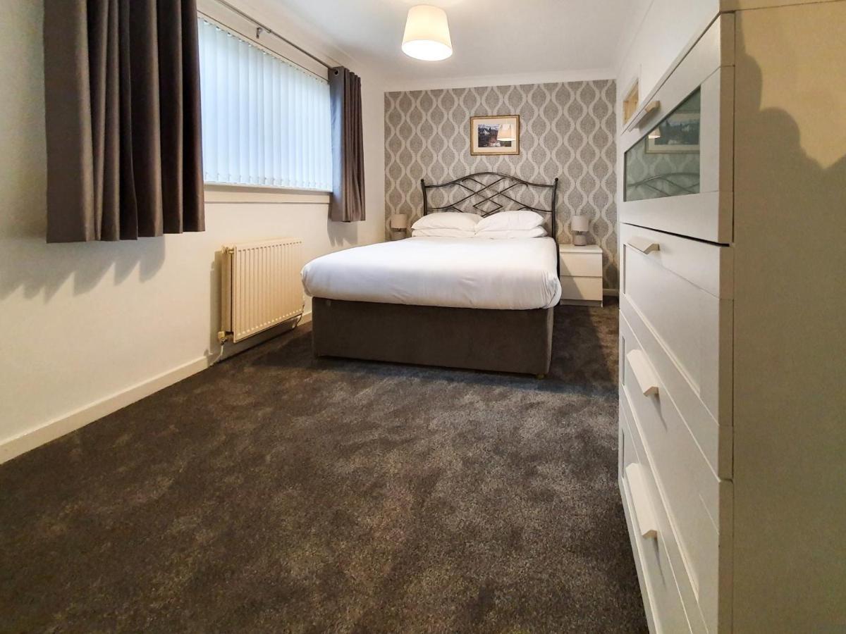 3 bedroom house Amazon M90 Dunfermline Edinburgh Buitenkant foto