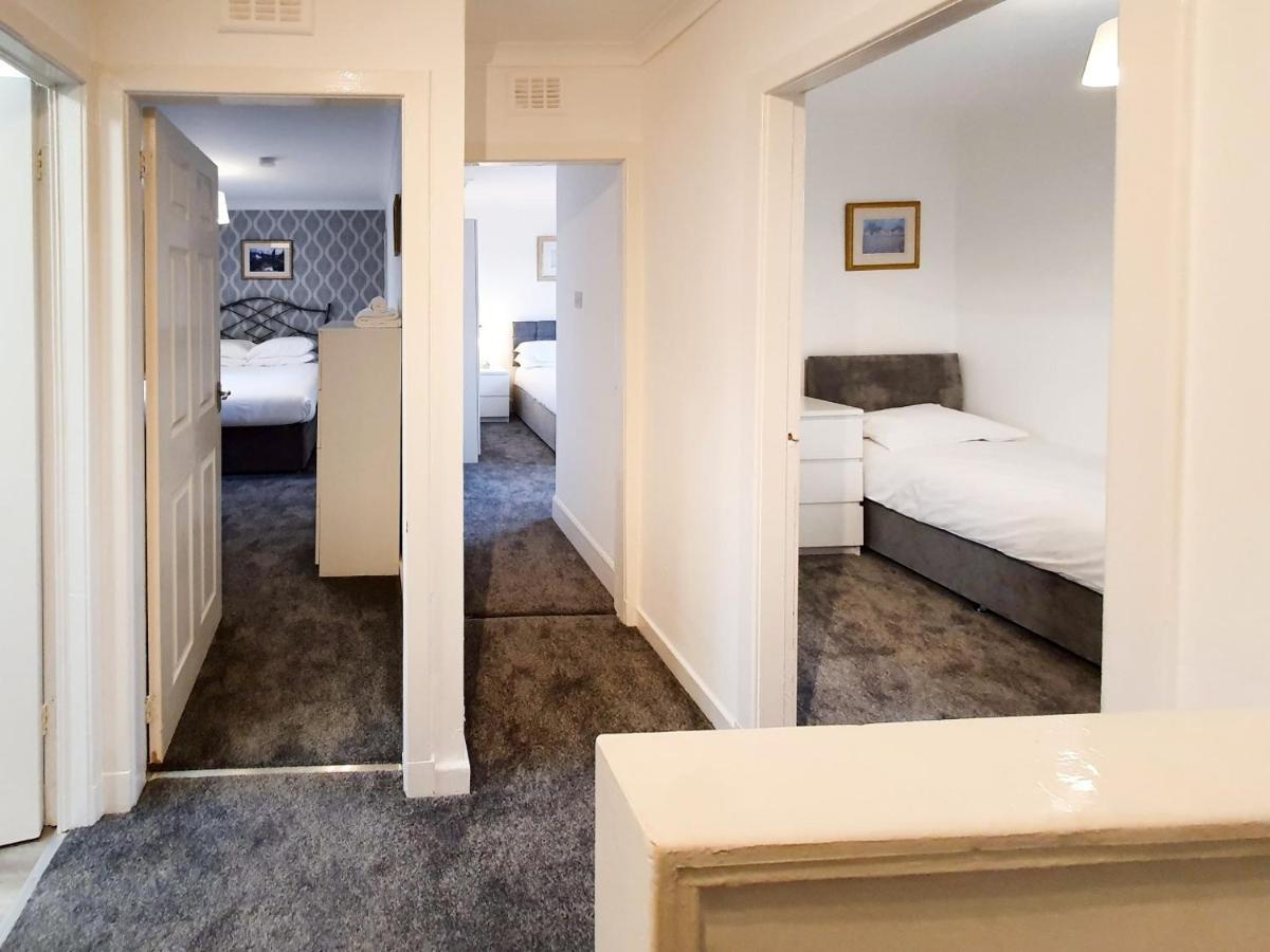 3 bedroom house Amazon M90 Dunfermline Edinburgh Buitenkant foto