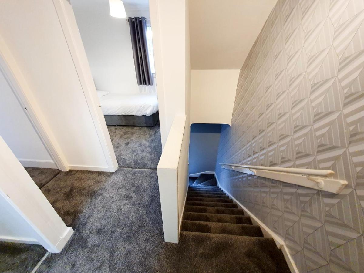 3 bedroom house Amazon M90 Dunfermline Edinburgh Buitenkant foto